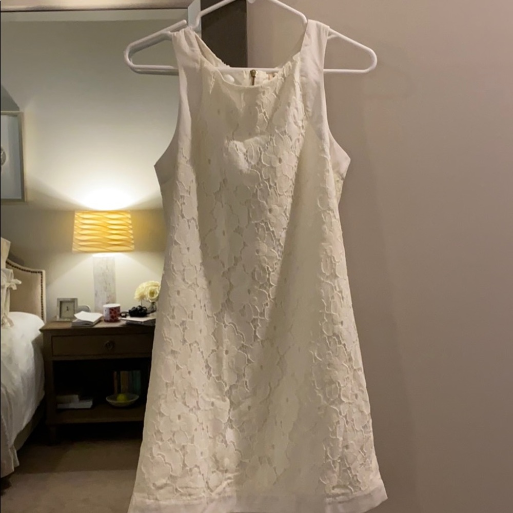 Nice white summer dress!